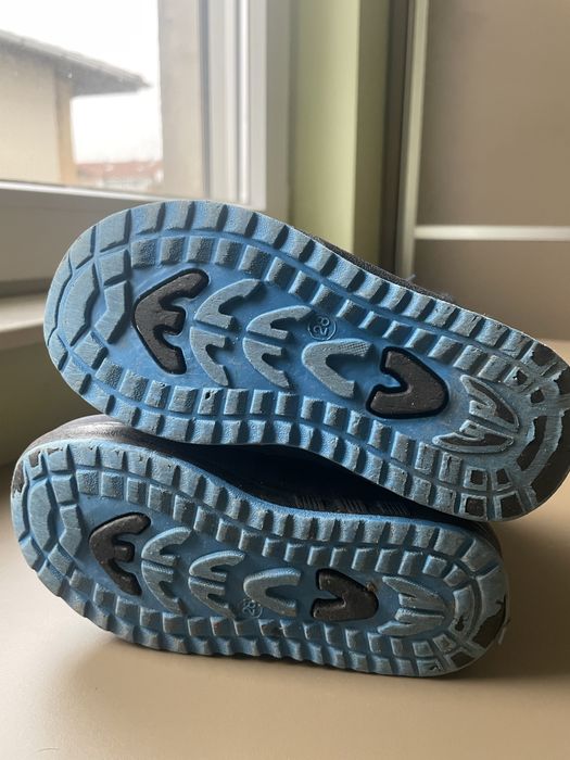 Зимни детски обувки боти