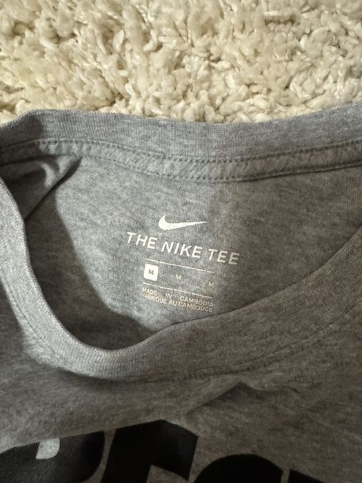 Tricou sport gri Nike