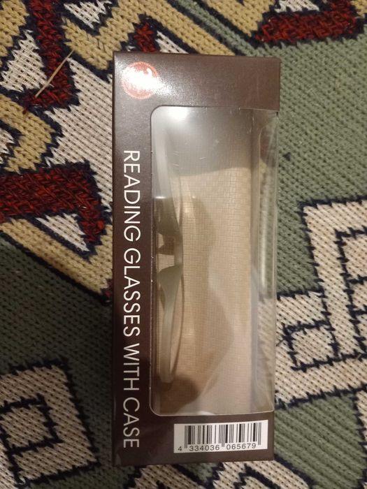 Ochelari de vedere(citit) cu etui,dioptrie +2,noi,2 modele