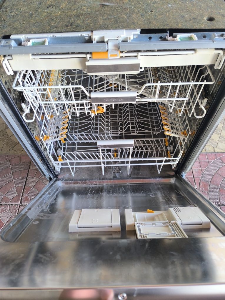 Съдомиялна Miele G 6860 SCVI