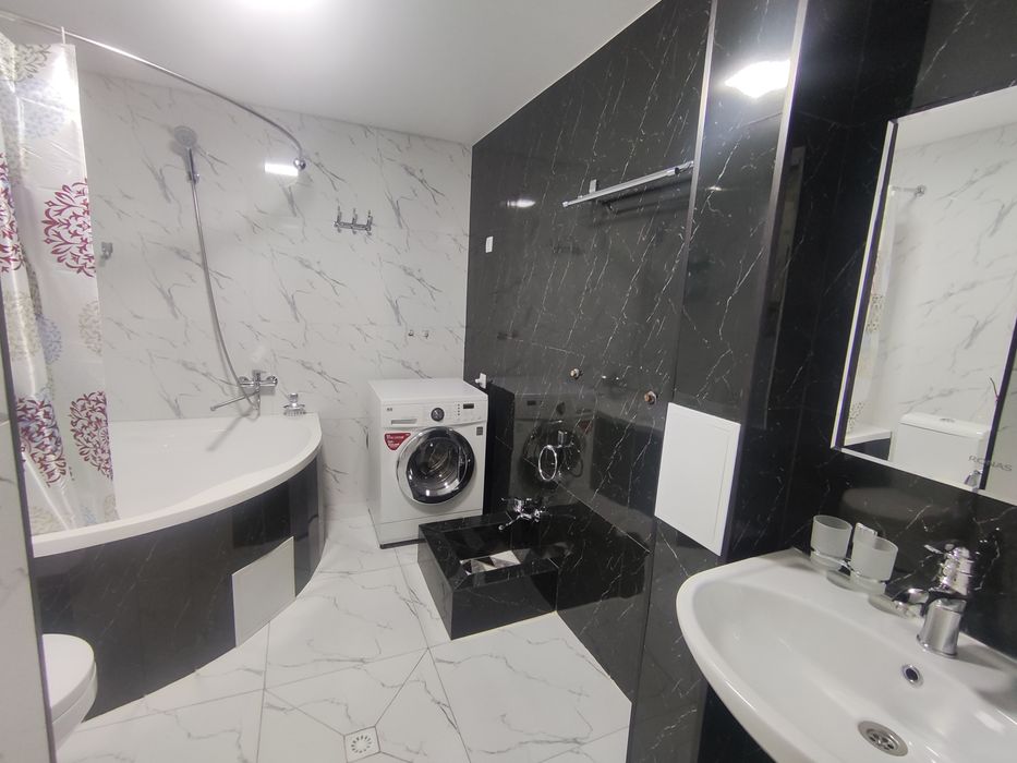 Фаргона шахар Фрунзе массивда 3 хонали квартира ижарага берилади.