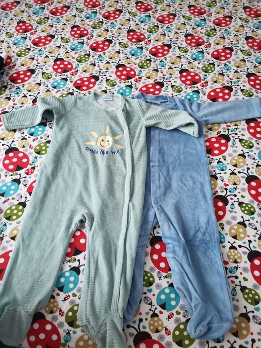 Pijamale de  vânzare