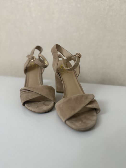 Туфли женские 36-37 размеры