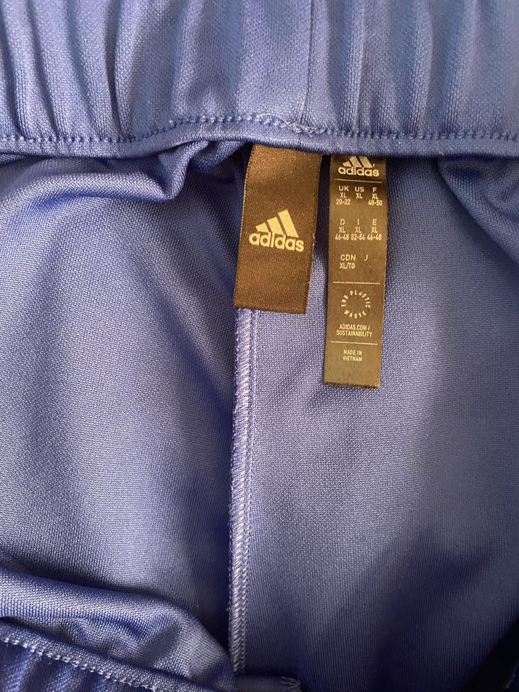 Оригинално долнище Adidas, хл размер