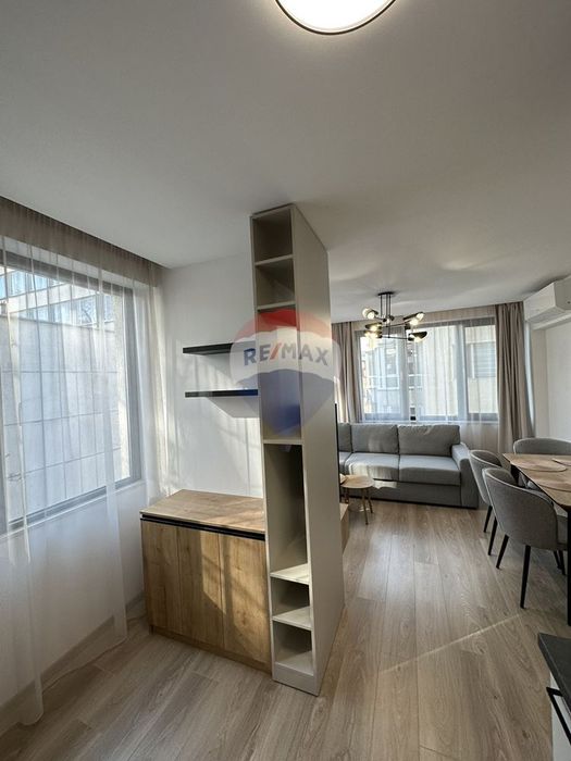 Дава се под наем Тристаен апартамент в Варна, Център - 80 кв.м за 765 € - Снимка #2