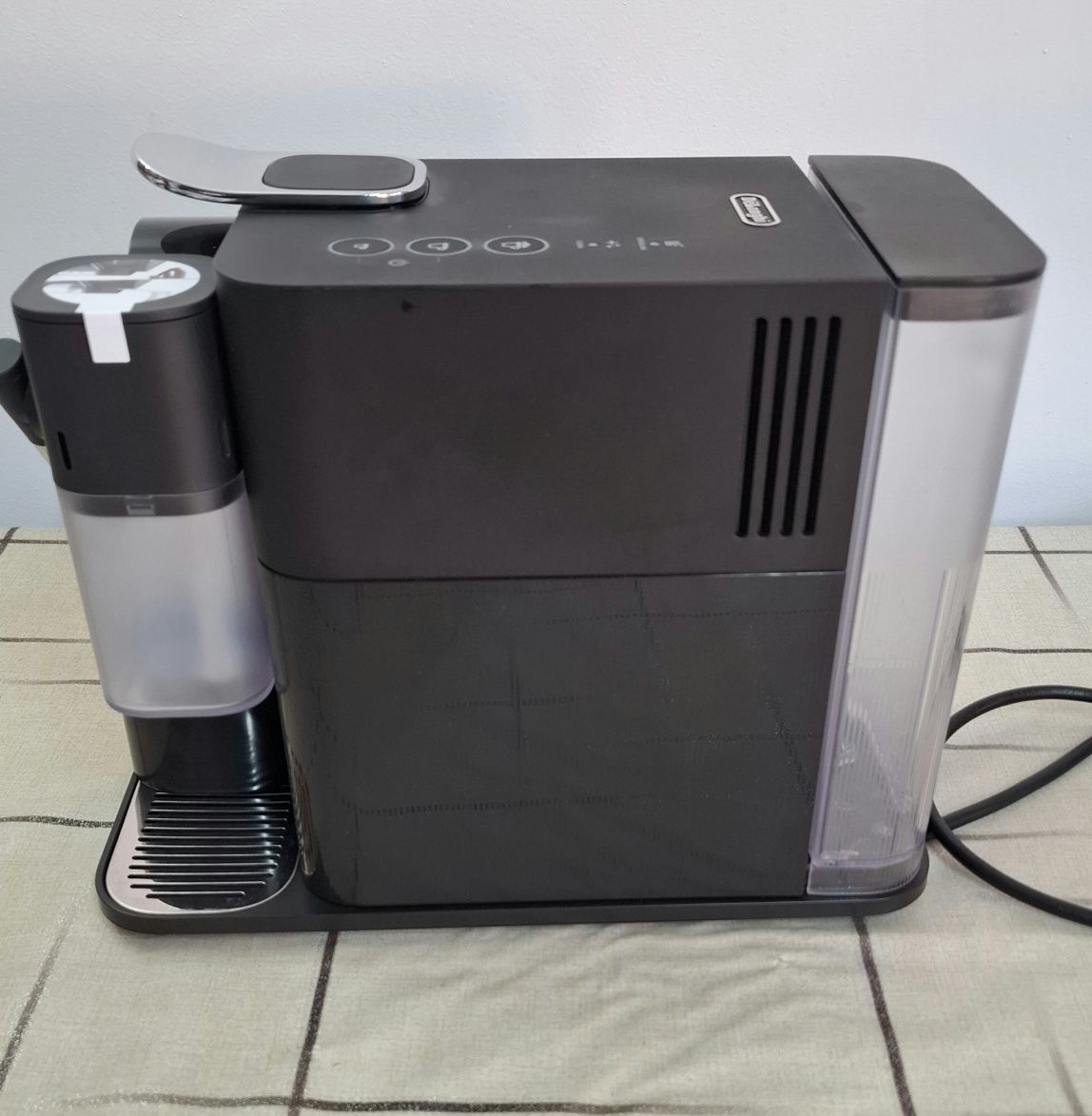 Кафемашина с капсули Nespresso EN-500.W Lattissima One, 19 bar, 1400 W