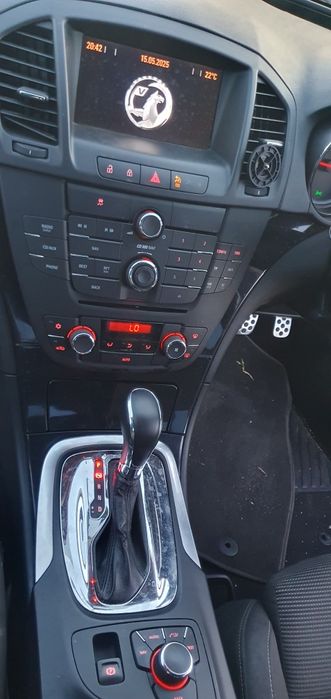 Dezmembrez opel insigna 2.0 cdti