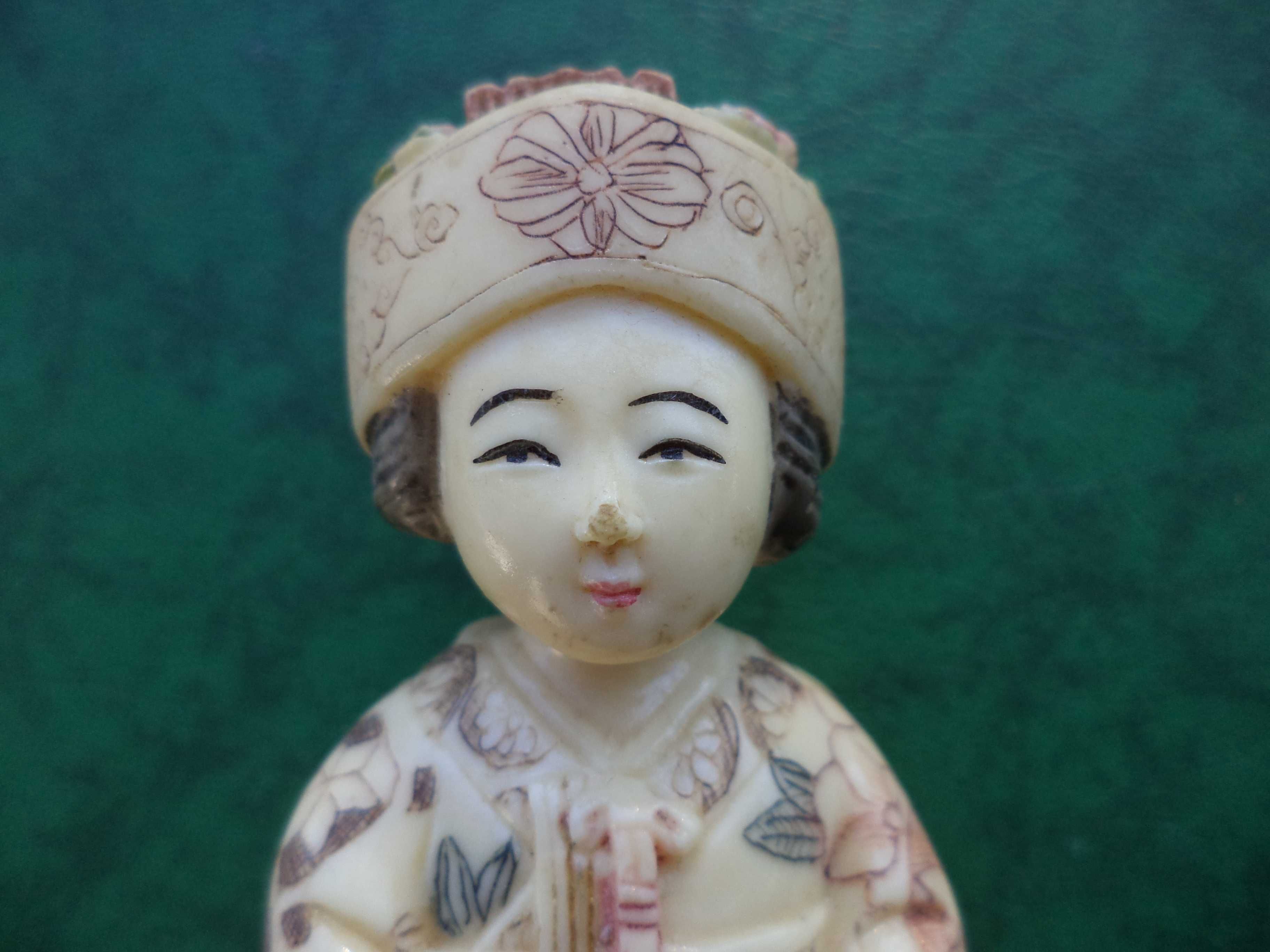 Veche statueta femeie japoneza Netsuke