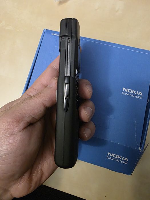 Nokia 8910i liber de retea