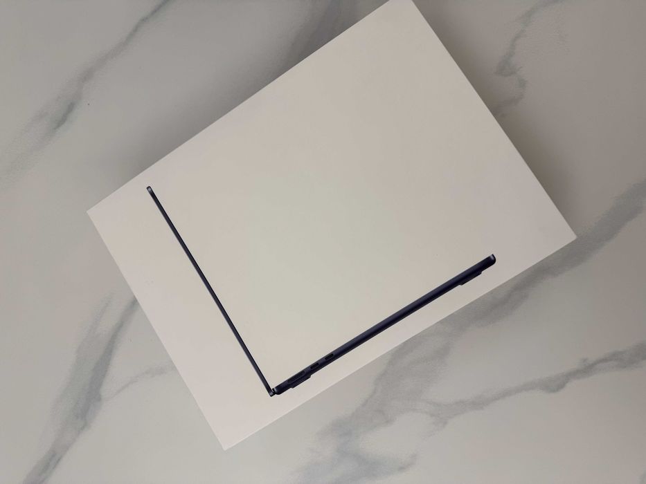 Macbook Air, M4, 13 inch, 16GB RAM, *SIGILAT*