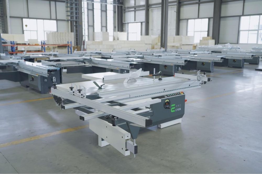 Форматно-раскроечный станок