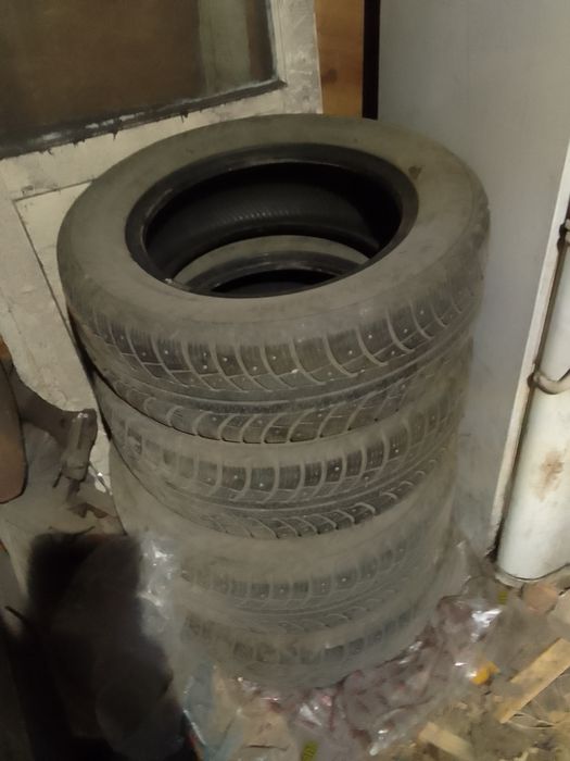 Продам зимние шины