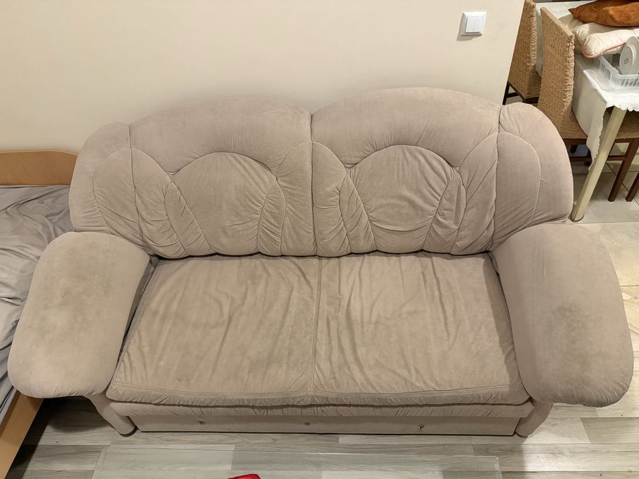 Разтегателен диван