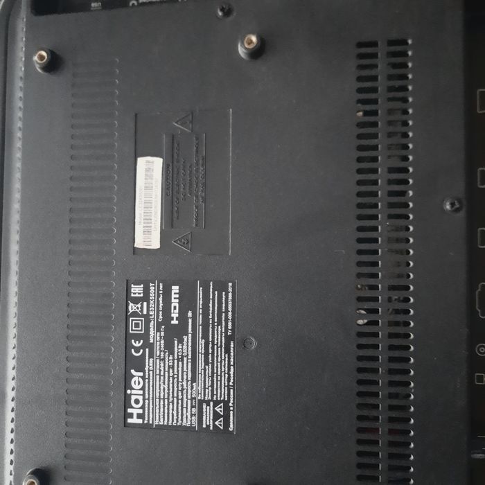 Продам на запчасти телевизор Haier