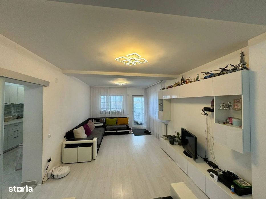 Casă Modernă Cu 4 Camere – 3 Băi Terasă | Curte | Vedere Liberă |