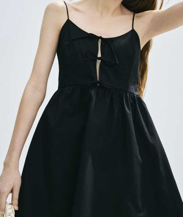 Платье бренда H&M, цвет чёрный, размер S, M, L