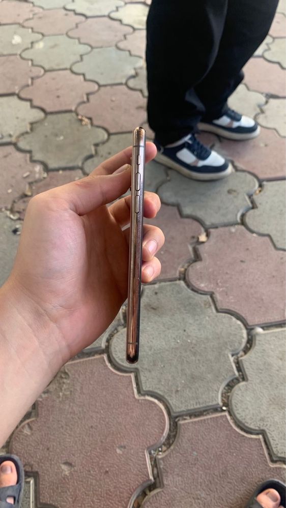 Iphone xs в идеальном состоянии