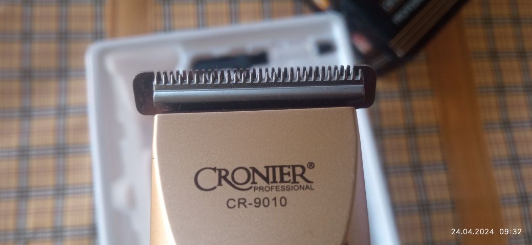Машинка Cronier Professional CR-9010