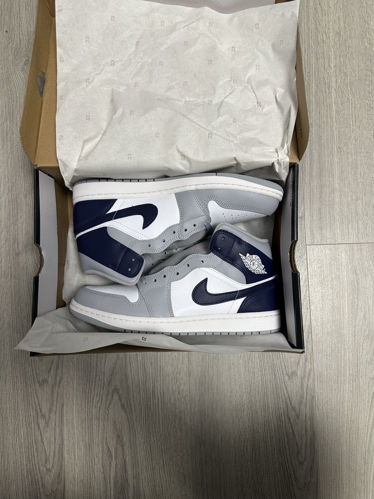Air Jordan 1 Mid