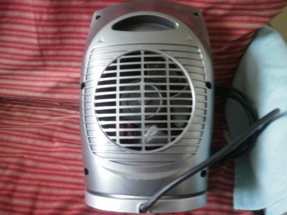 печка керамична отоплителна - 1500W с ротация