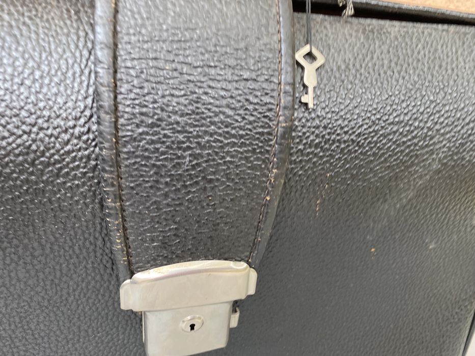 Бизнес чанта от естествена кожа