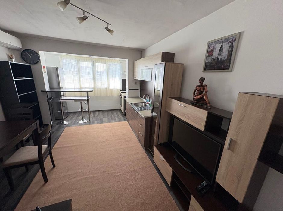Дава се под наем Двустаен апартамент в София, Връбница 1 - 45 кв.м за 425 € - Снимка #2