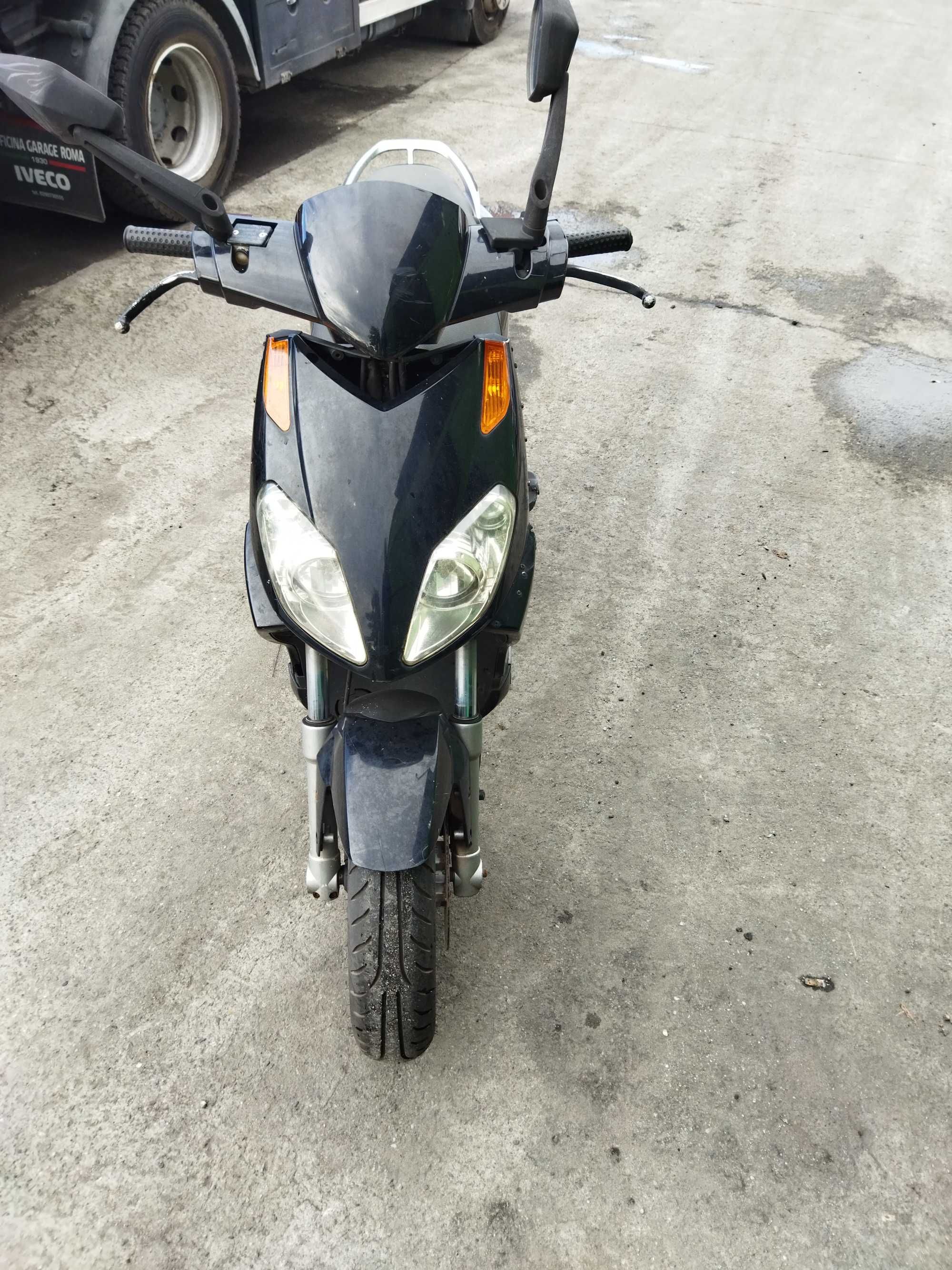 Aprilia Sportcity 50 4 t на части