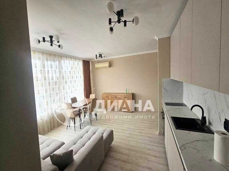 Дава се под наем Двустаен апартамент в Пловдив, Кършияка - 80 кв.м за 160000 € - Снимка #2