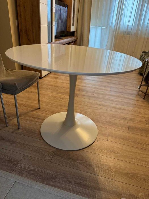 Masă alba 100x75 cm, rotunda, din MDF lacuit