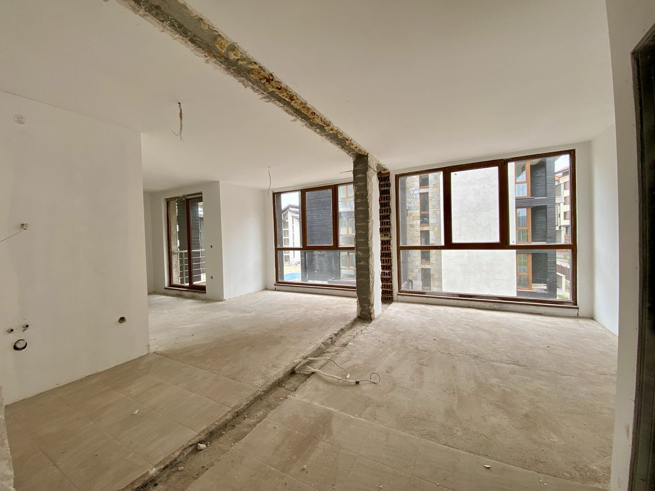 Продава се Тристаен апартамент в Разлог - 85 кв.м за 556 €/кв.м - Снимка #1