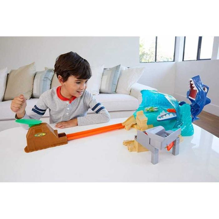 Hot Wheels писта акула
