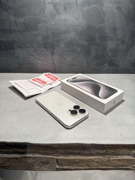 КАТО ЧИСТО НОВ Iphone 15 Pro + гаранция