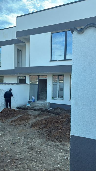 PROPRIETAR - Casa noua, moderna , Aleea 1 Parangului !