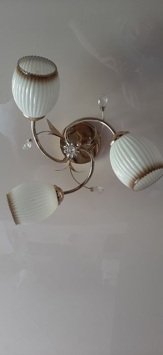 Продаётся люстра