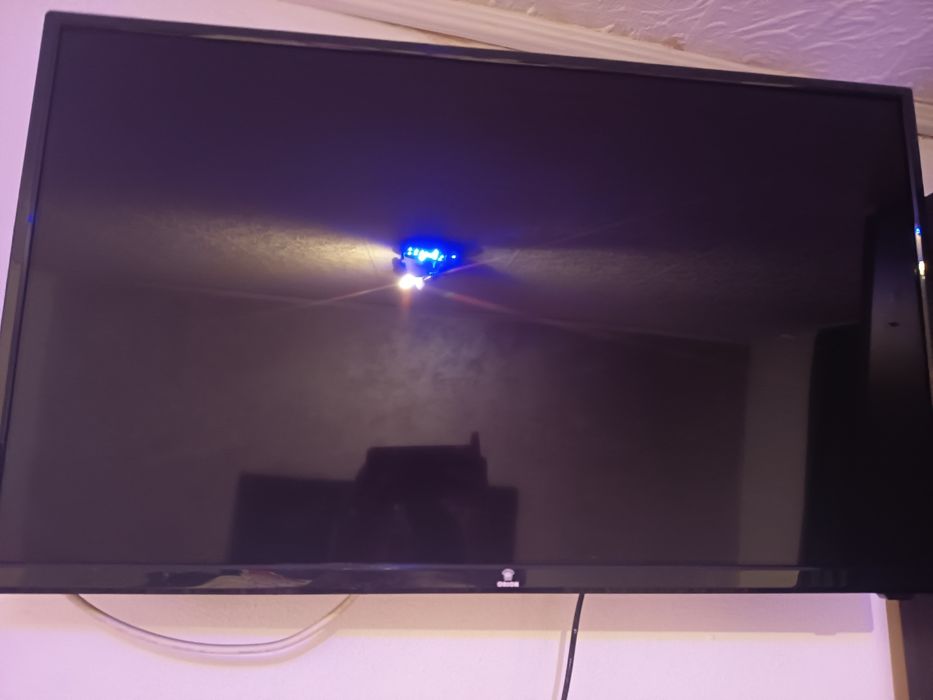 Am 2 tv fara net unul orion și unul nei  diagonala de 80 cm