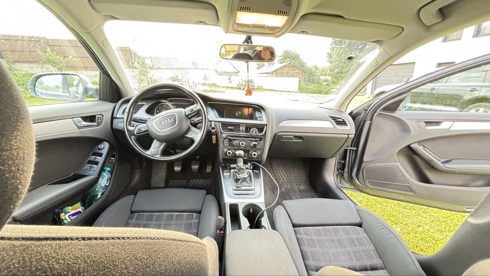 Audi A4, sedan B8