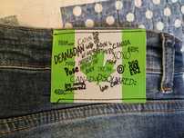Vând blugi DSQUARED2