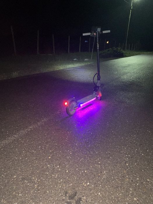 Vând trotineta electrica eRider D8 Pro 350w