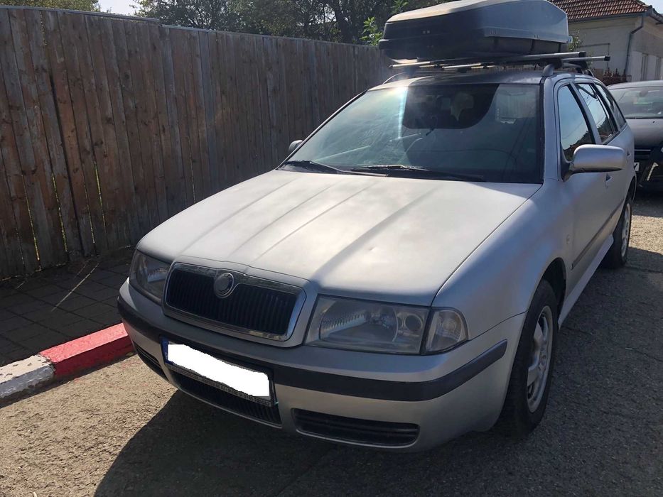 Skoda Octavia Combi Tour 1.6 benzina + GPL