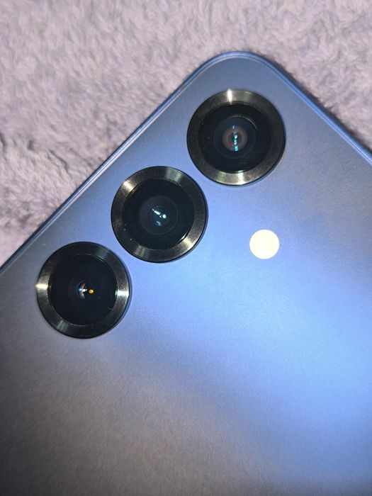 Продам Samsung s25 256gb