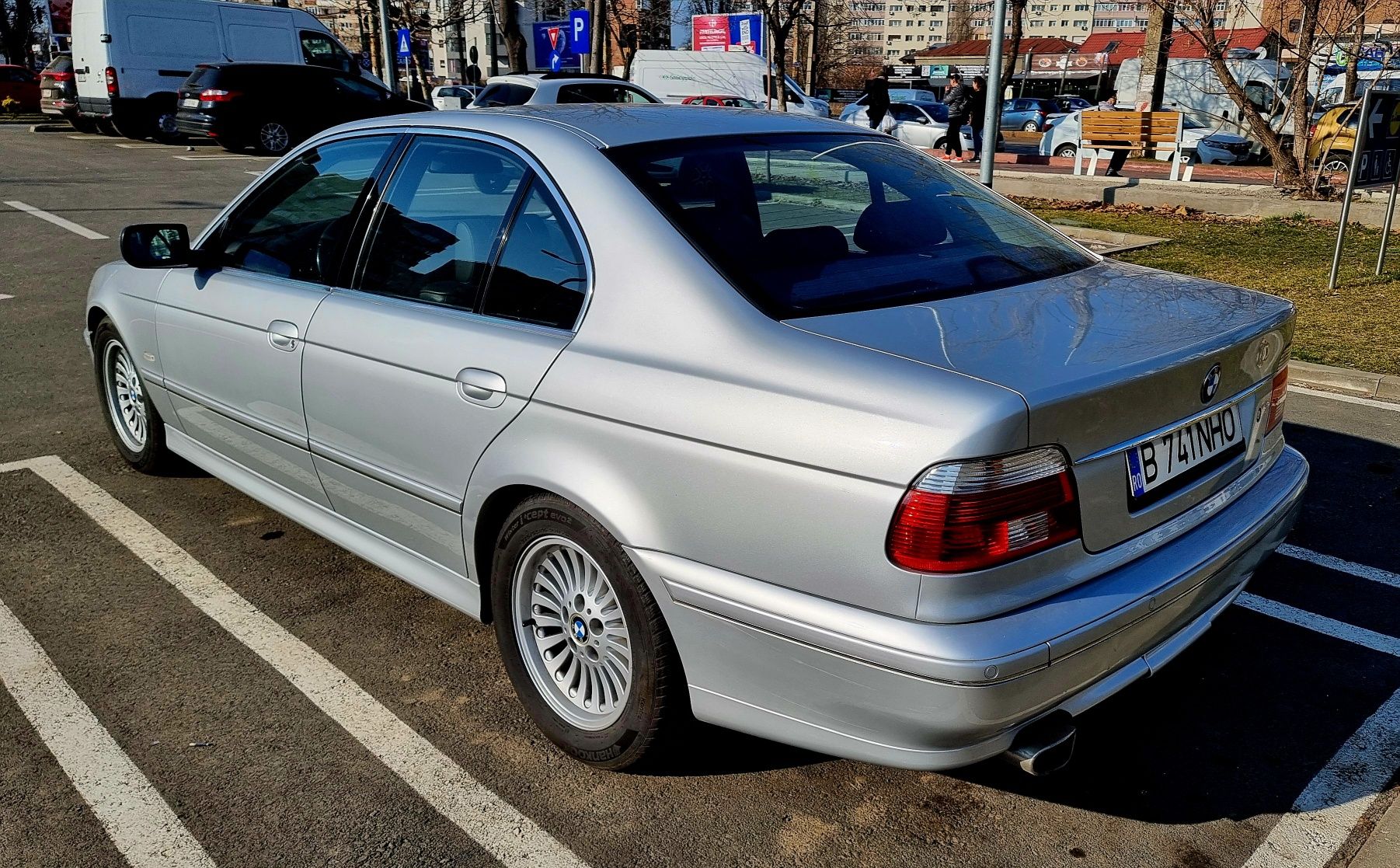 BMW Seria 5 E39 520i ingrijit 173.000km, automat, trapa, piele, pilot