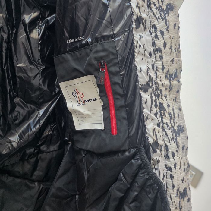 Geaca  M o n c l e r ,nr 2, ski