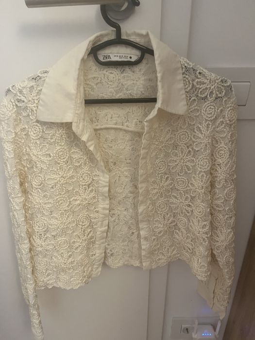 Bluza zara xs purtata 2 ori, fina si eleganta