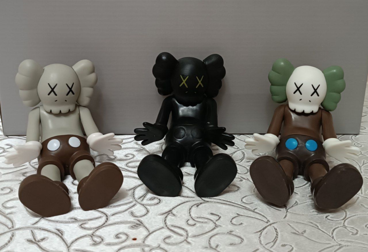 Фигурки Кавс KAWS Компаньоны. 10 см.  Новые. Доставка 24/7

КИМЕЯ www