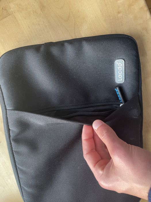 MacBook pro (13-inch, i7, 1T)+ подарък калъф