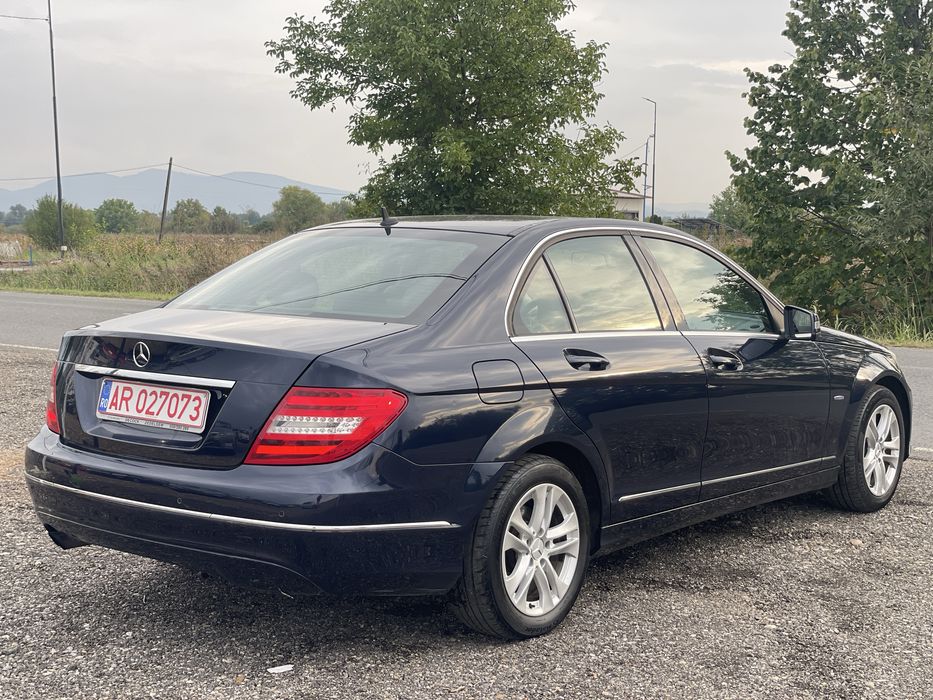 Mercedes-Benz C 220