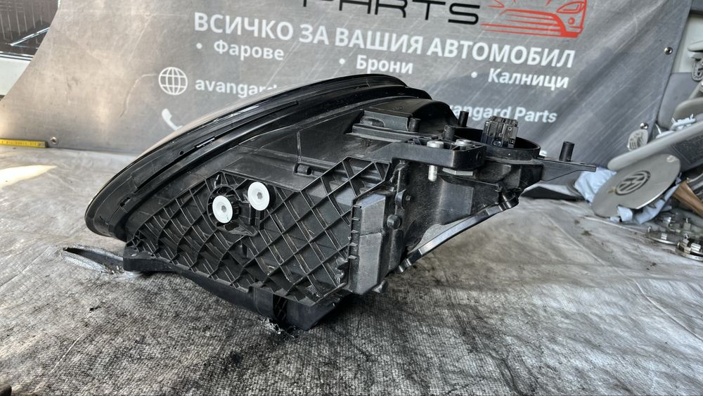 Porsche Carrera 911 2019- десен фар