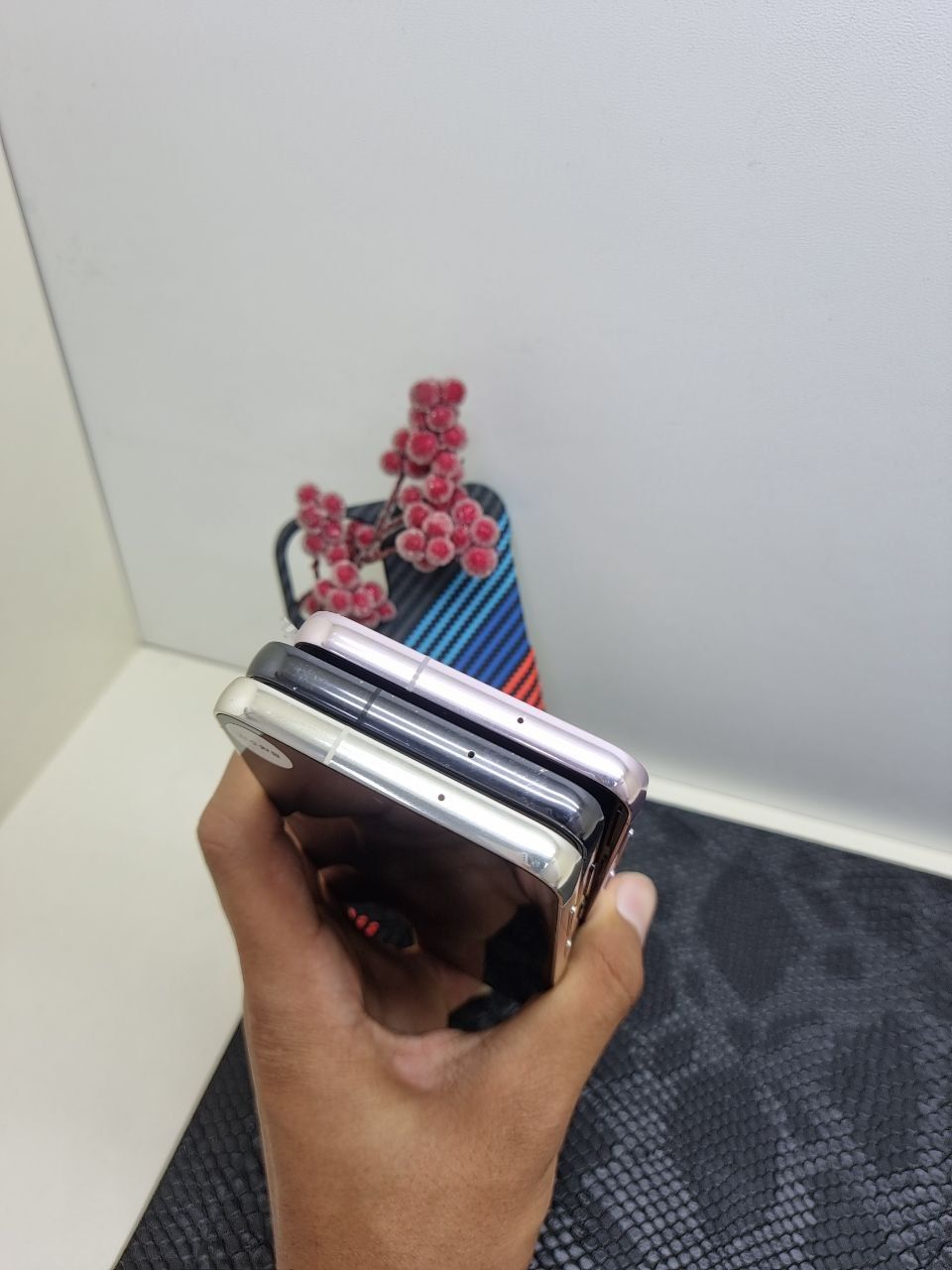 Samsung S23 plus xotirasi 8/256GB