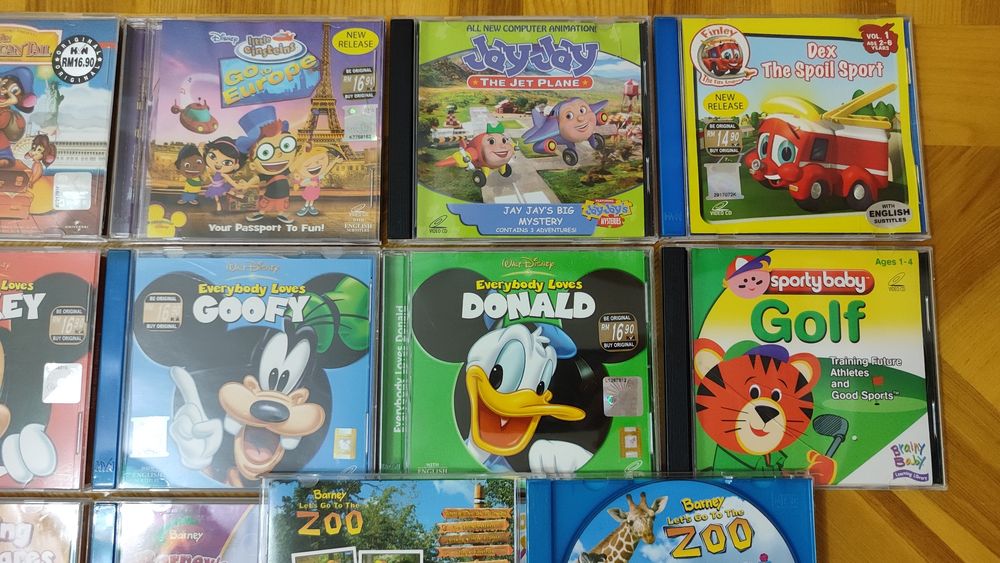 Dvd диски фирменные лицензионные мультфильмы на английском языке 15 шт