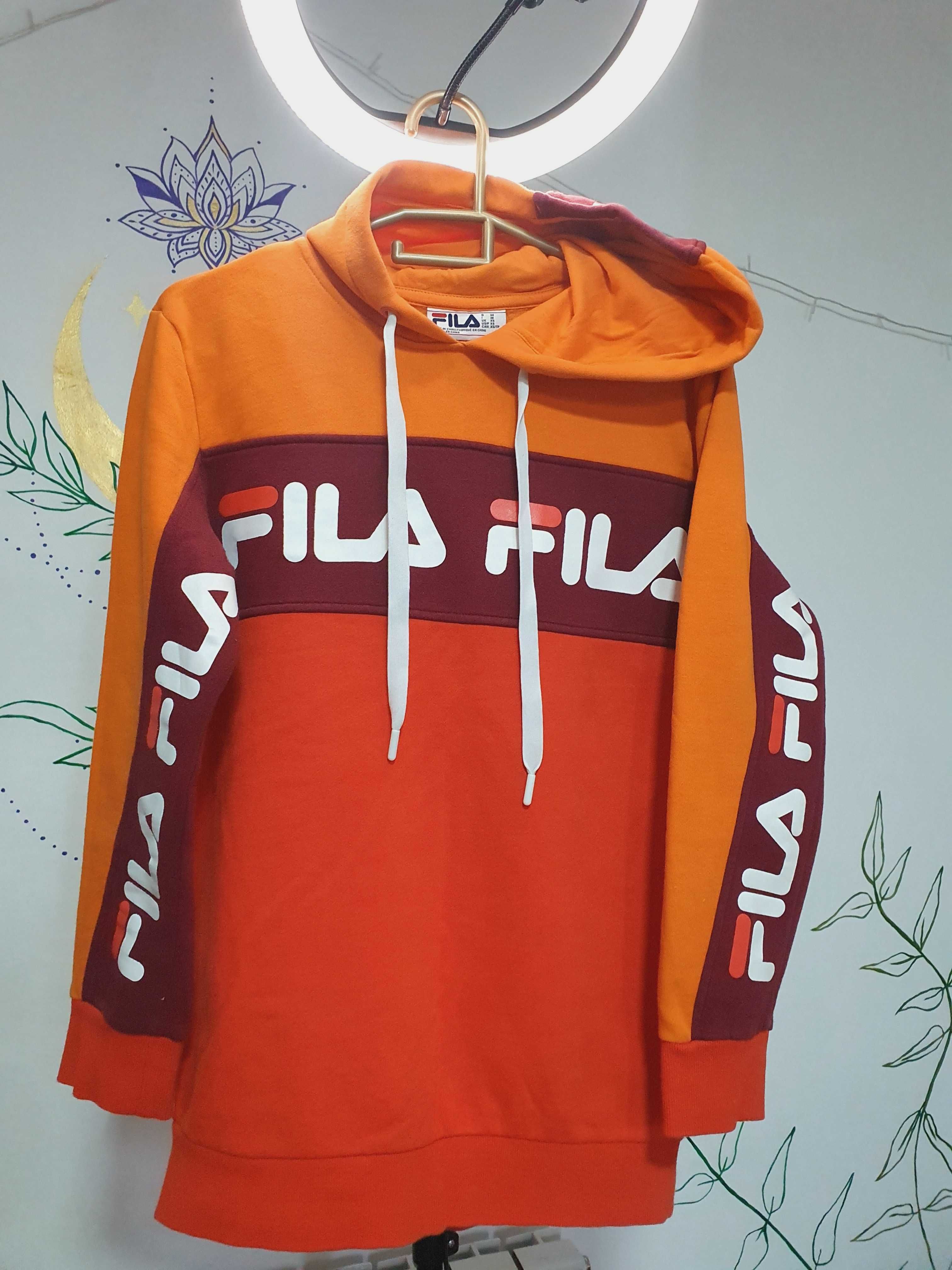 Продам кофту FILA